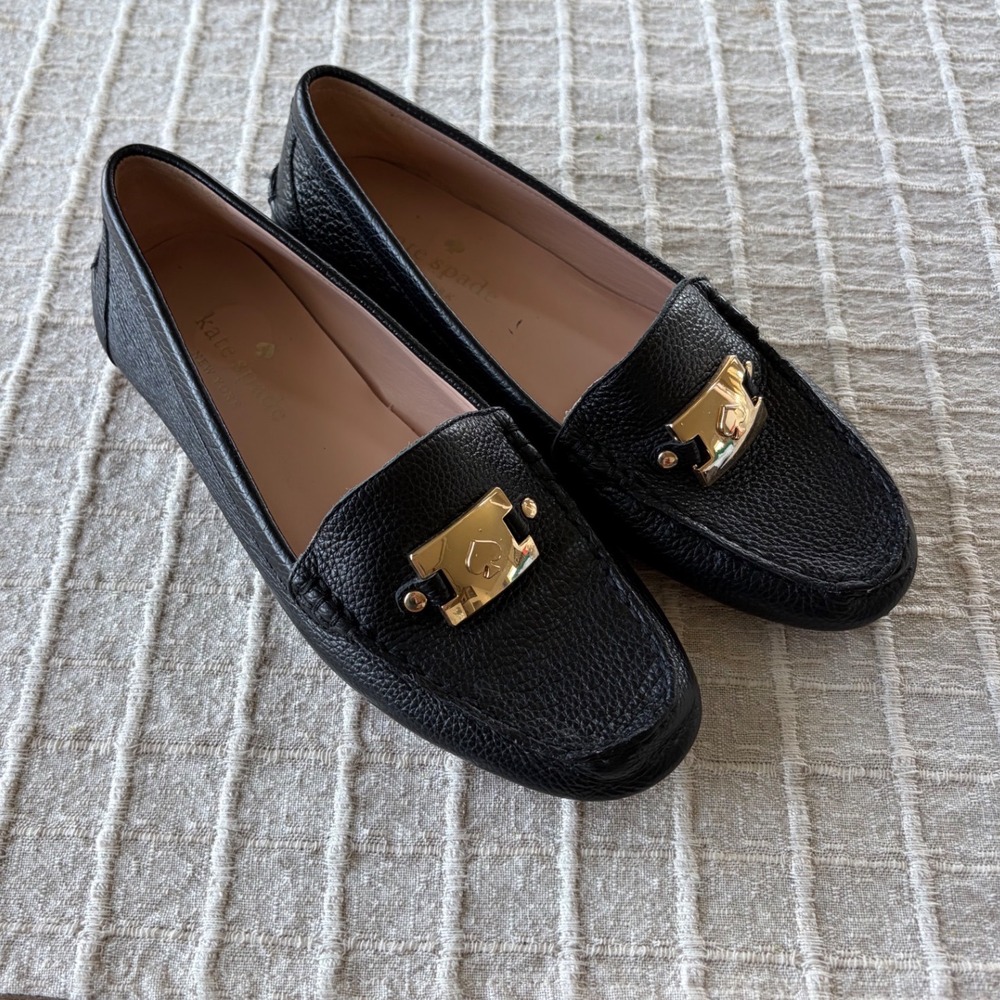 Kate Spade New York Carmen black pebbled leather loafers size 6, new without box